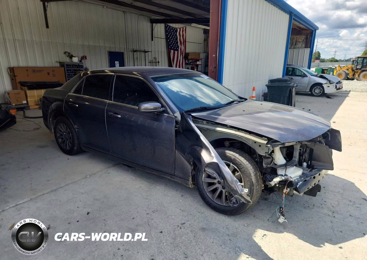 2013 Chrysler 300 VIN:2C3CCAAG2DH553115 - 4