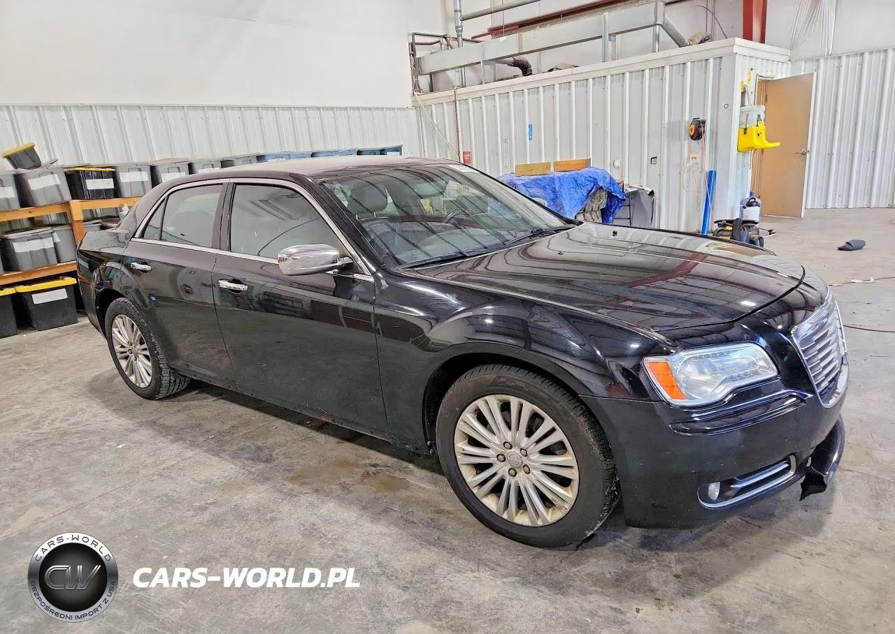 2013 Chrysler 300C VIN:2C3CCAKT9DH548019 - 4