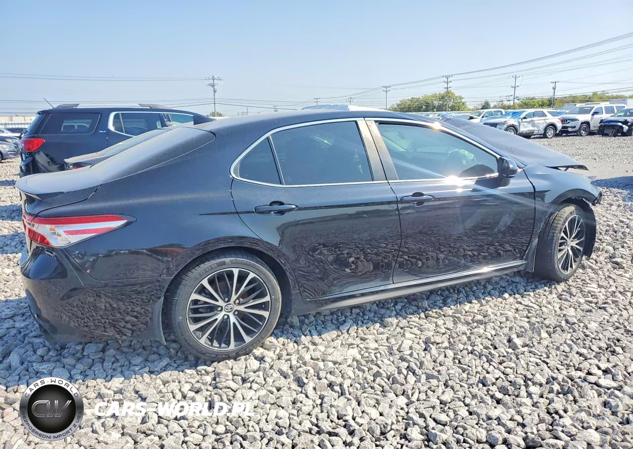 2020 Toyota Camry Se VIN:4T1G11AK1LU885402 - 3