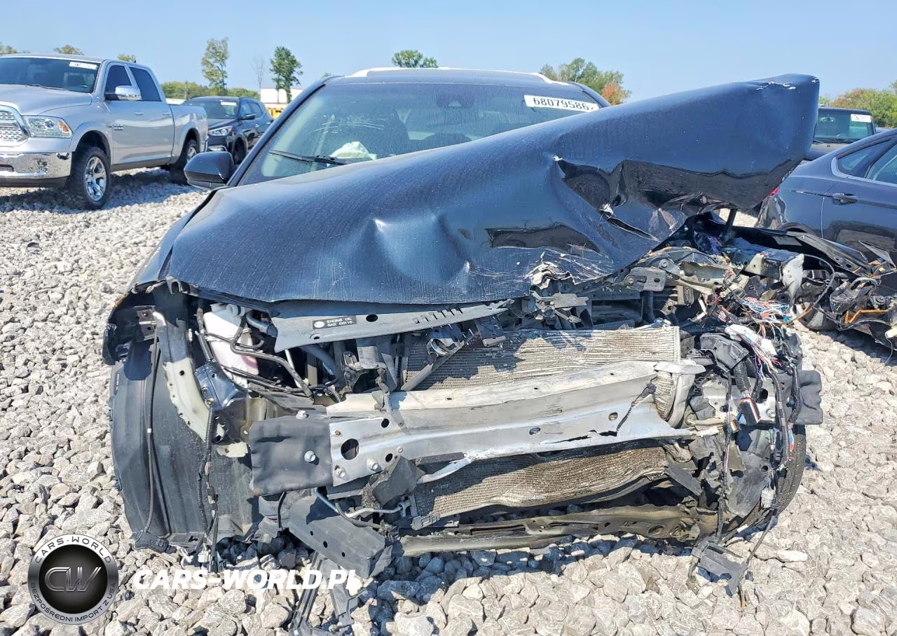2020 Toyota Camry Se VIN:4T1G11AK1LU885402 - 5