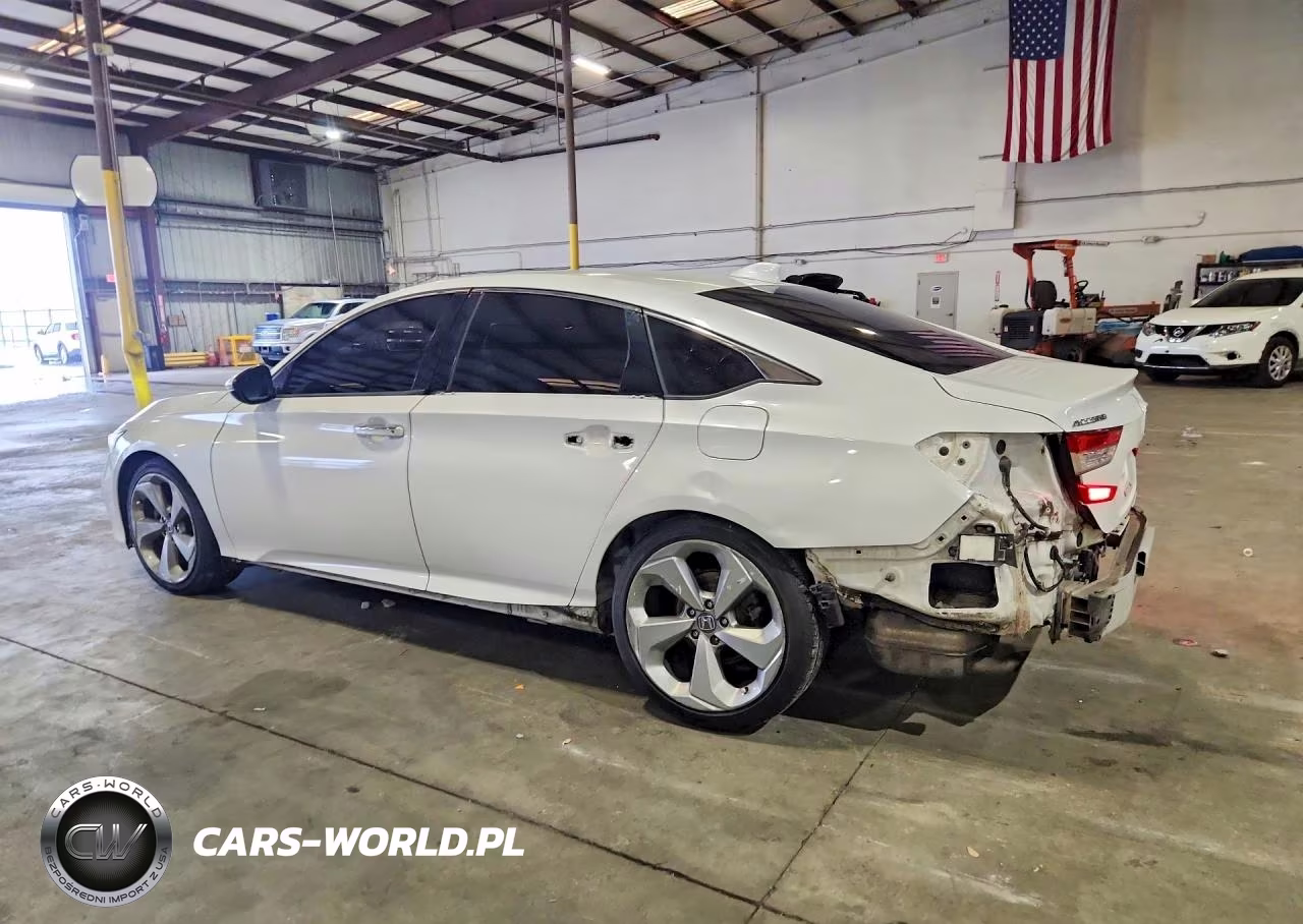 2018 Honda Accord Touring VIN:1HGCV1F93JA009086 - 2