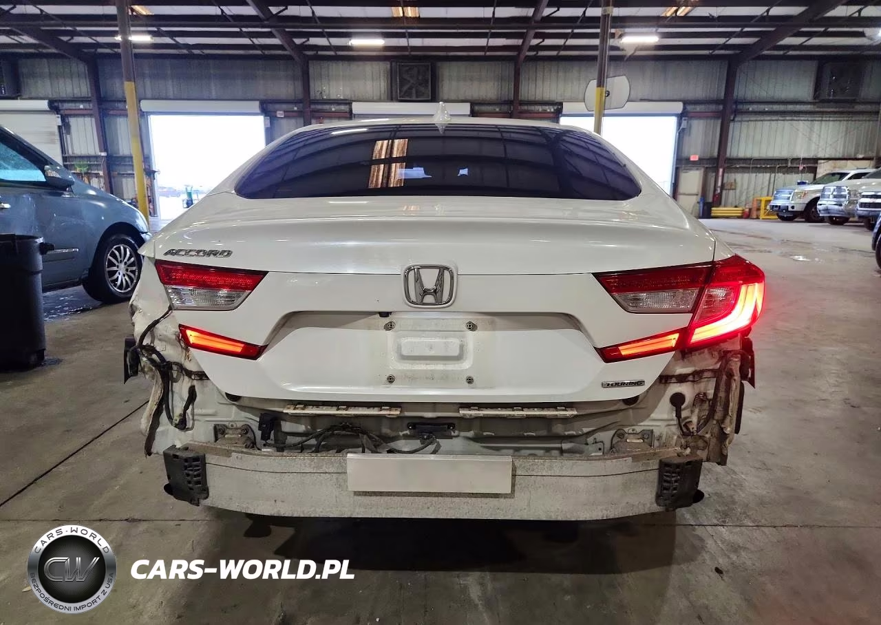 2018 Honda Accord Touring VIN:1HGCV1F93JA009086 - 6