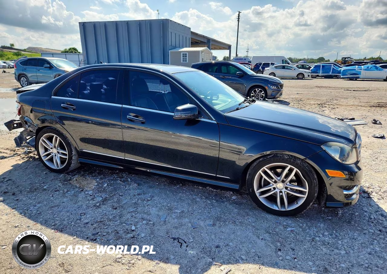 2013 Mercedes-Benz C 250 Sport VIN:WDDGF4HB3DR248499 - 4