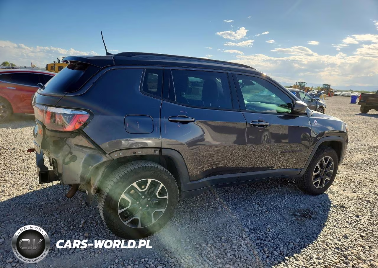 2018 Jeep Compass Trailhawk VIN:3C4NJDDB8JT501258 - 3