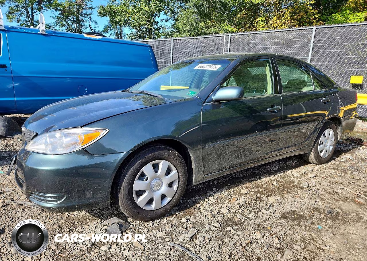 2004 Toyota Camry Le