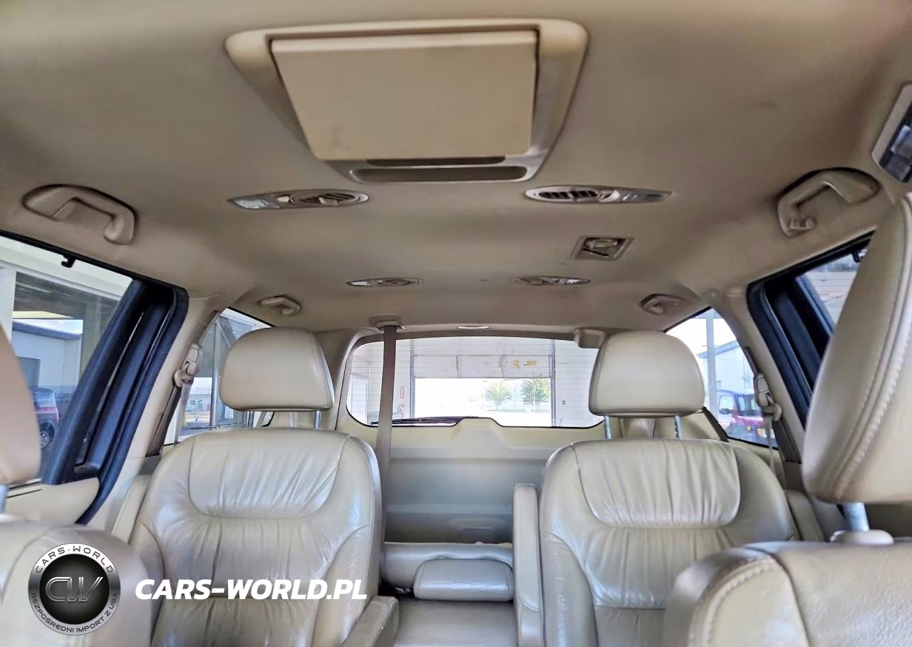 2010 Honda Odyssey Touring VIN:5FNRL3H92AB074736 - 10