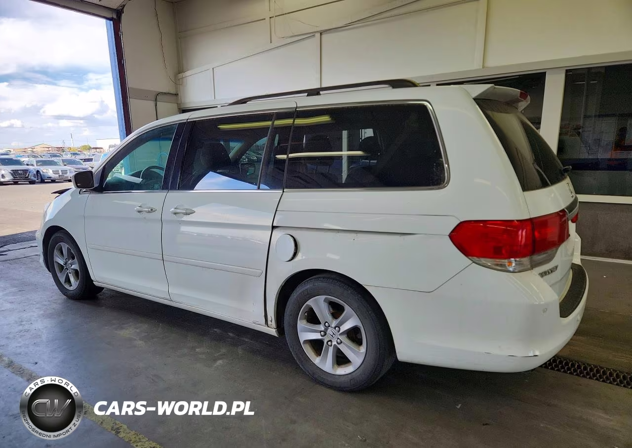 2010 Honda Odyssey Touring VIN:5FNRL3H92AB074736 - 2