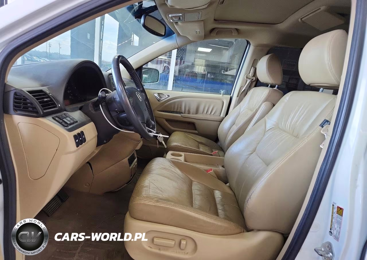 2010 Honda Odyssey Touring VIN:5FNRL3H92AB074736 - 7