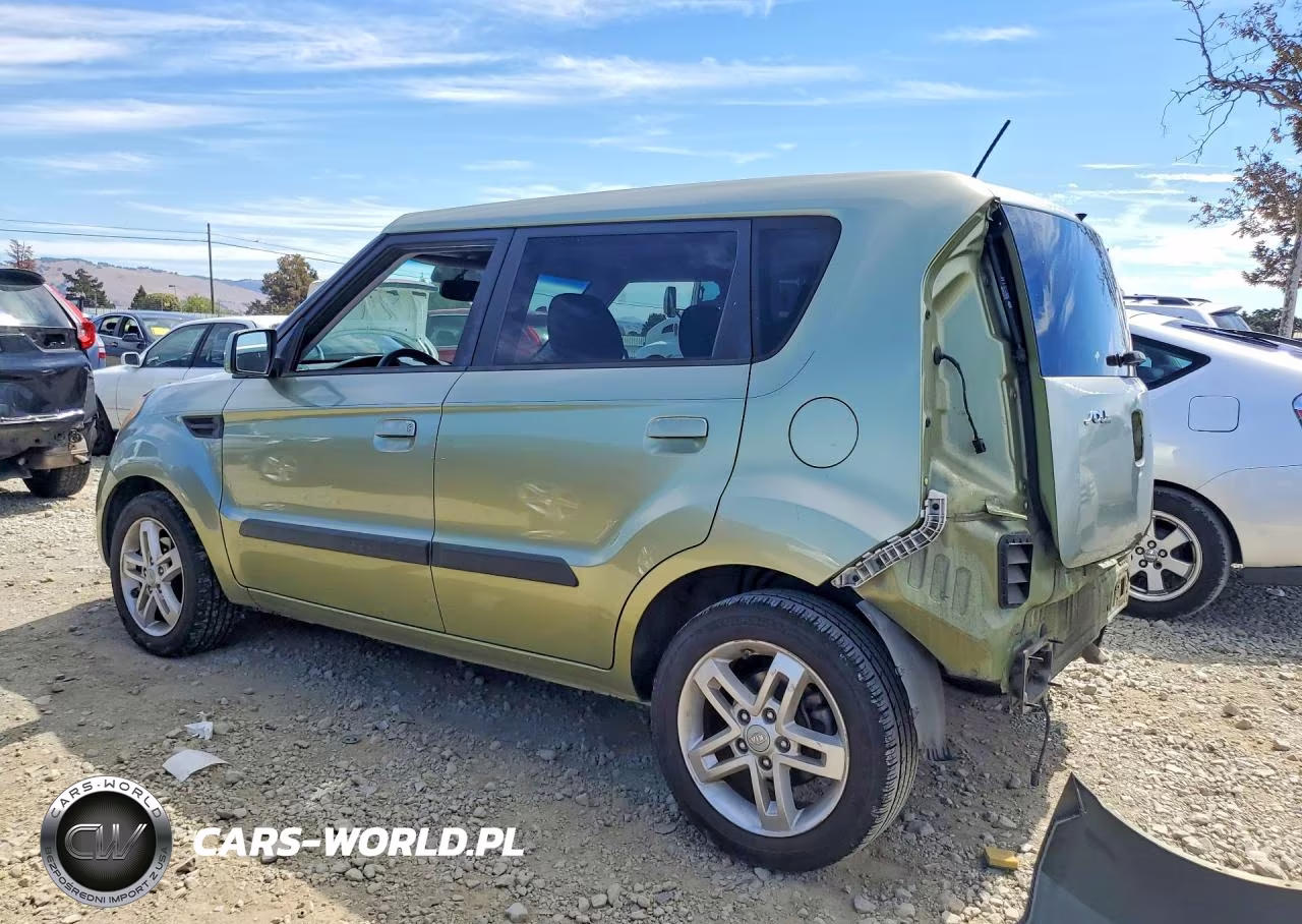 2010 Kia Soul + VIN:KNDJT2A29A7178151 - 2