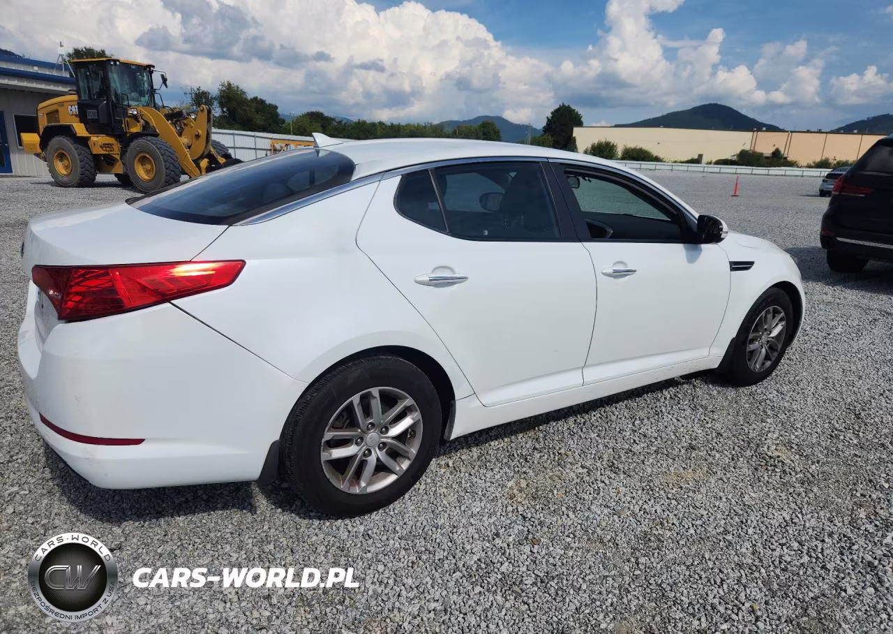 2013 Kia Optima Lx VIN:5XXGM4A78DG254355 - 3