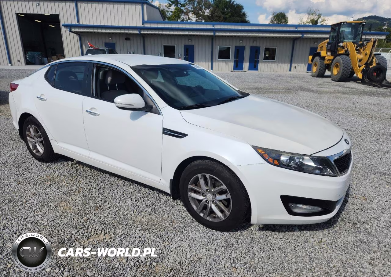 2013 Kia Optima Lx VIN:5XXGM4A78DG254355 - 4
