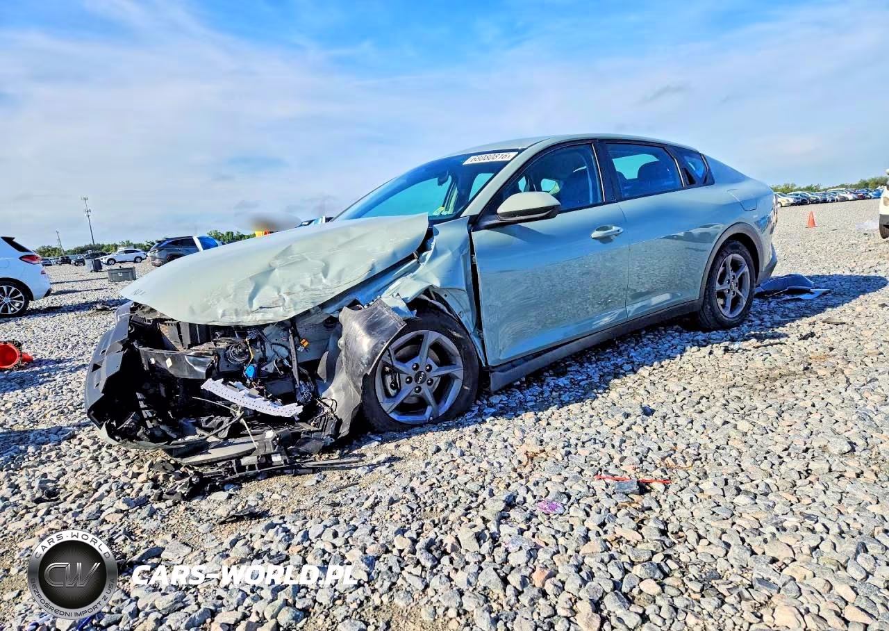 2025 Kia K4 Lxs VIN:3KPFT4DE4SE040476 - 1