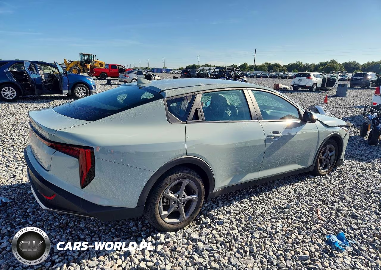2025 Kia K4 Lxs VIN:3KPFT4DE4SE040476 - 3