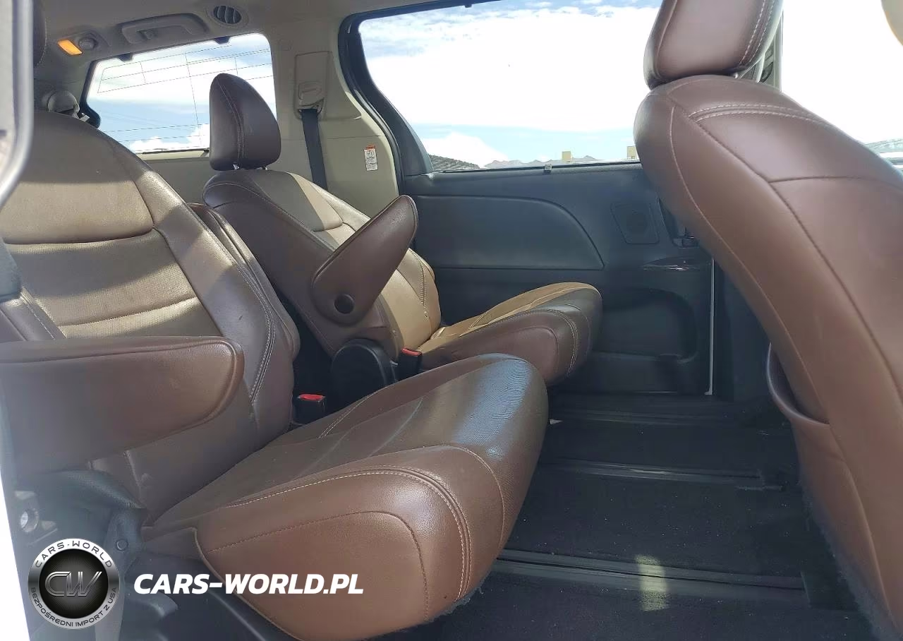 2015 Toyota Sienna Limited Premium 7-Passenger VIN:5TDDK3DC4FS103767 - 11