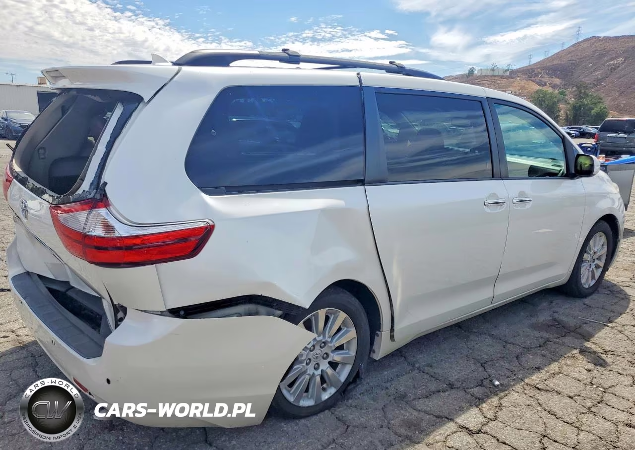 2015 Toyota Sienna Limited Premium 7-Passenger VIN:5TDDK3DC4FS103767 - 3