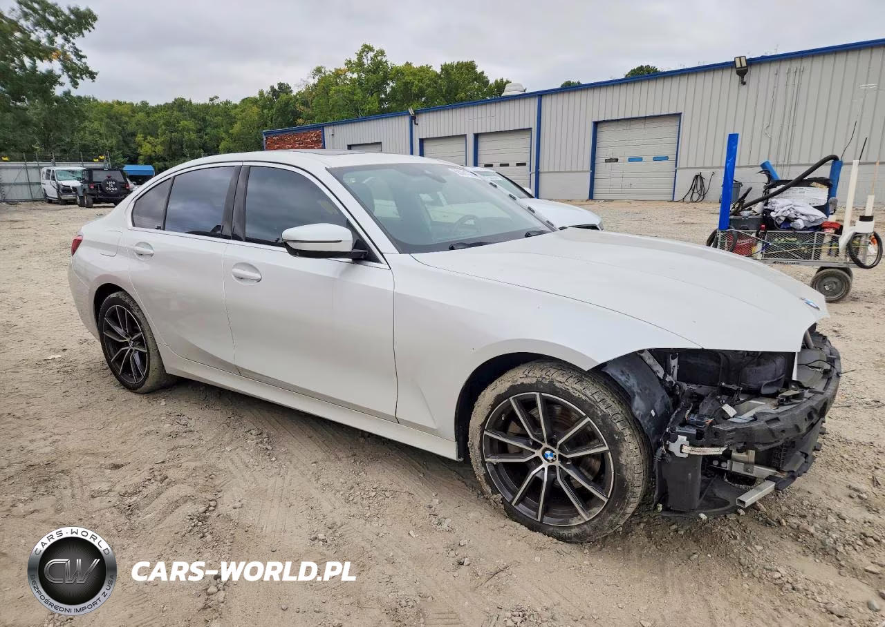 2019 BMW 330Xi VIN:WBA5R7C57KAE82796 - 4