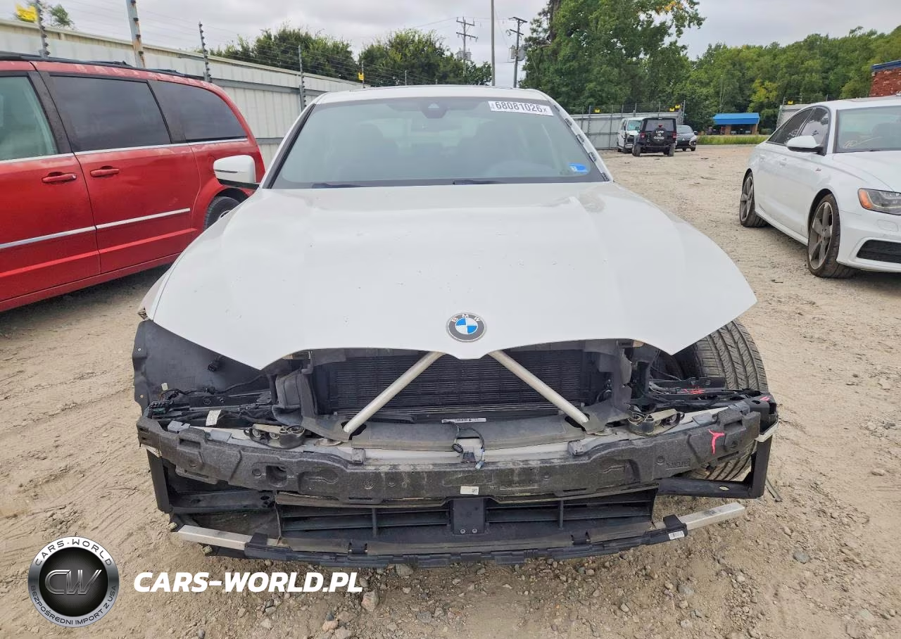2019 BMW 330Xi VIN:WBA5R7C57KAE82796 - 5