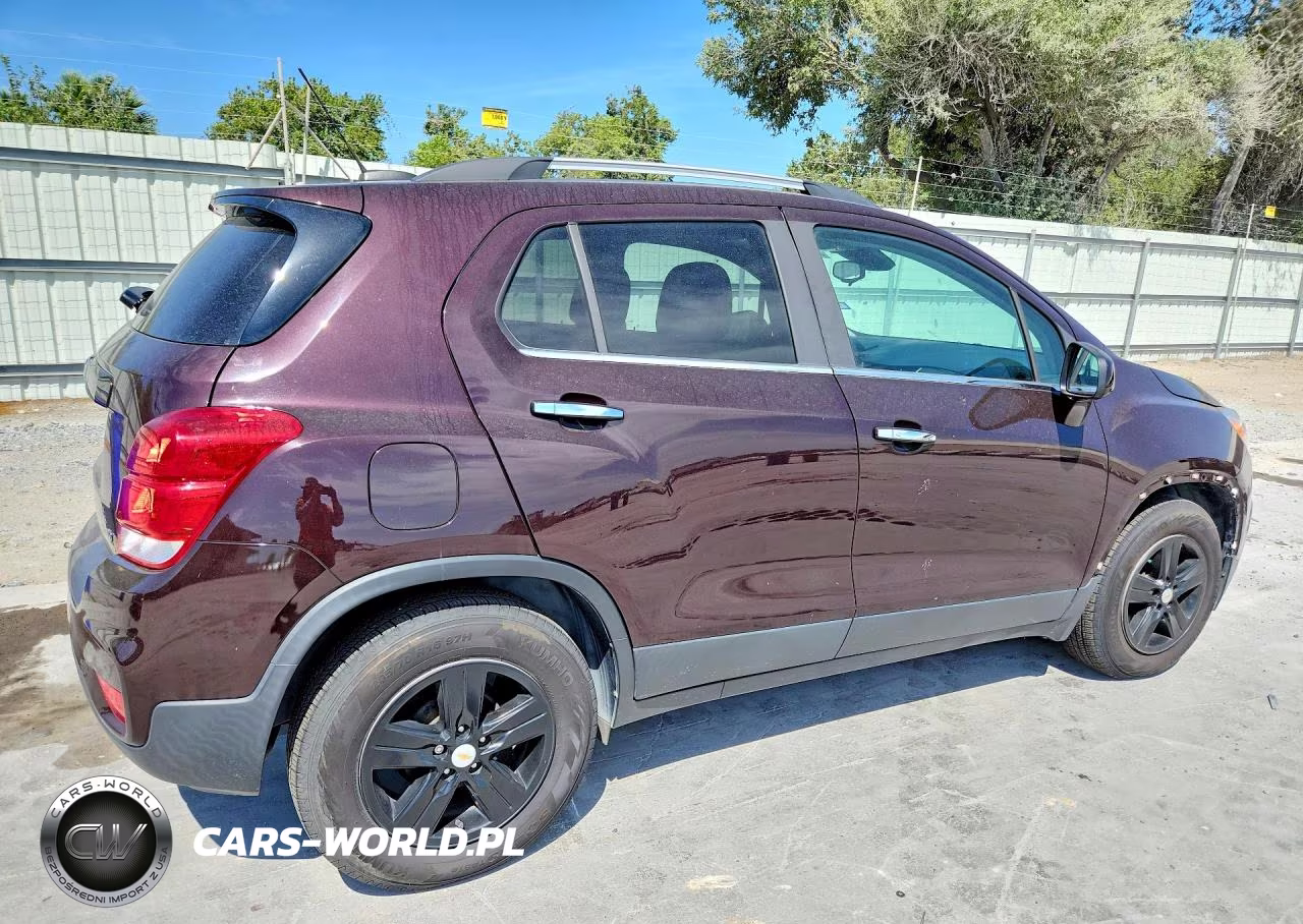 2020 Chevrolet Trax 1Lt VIN:KL7CJLSB1LB347966 - 3