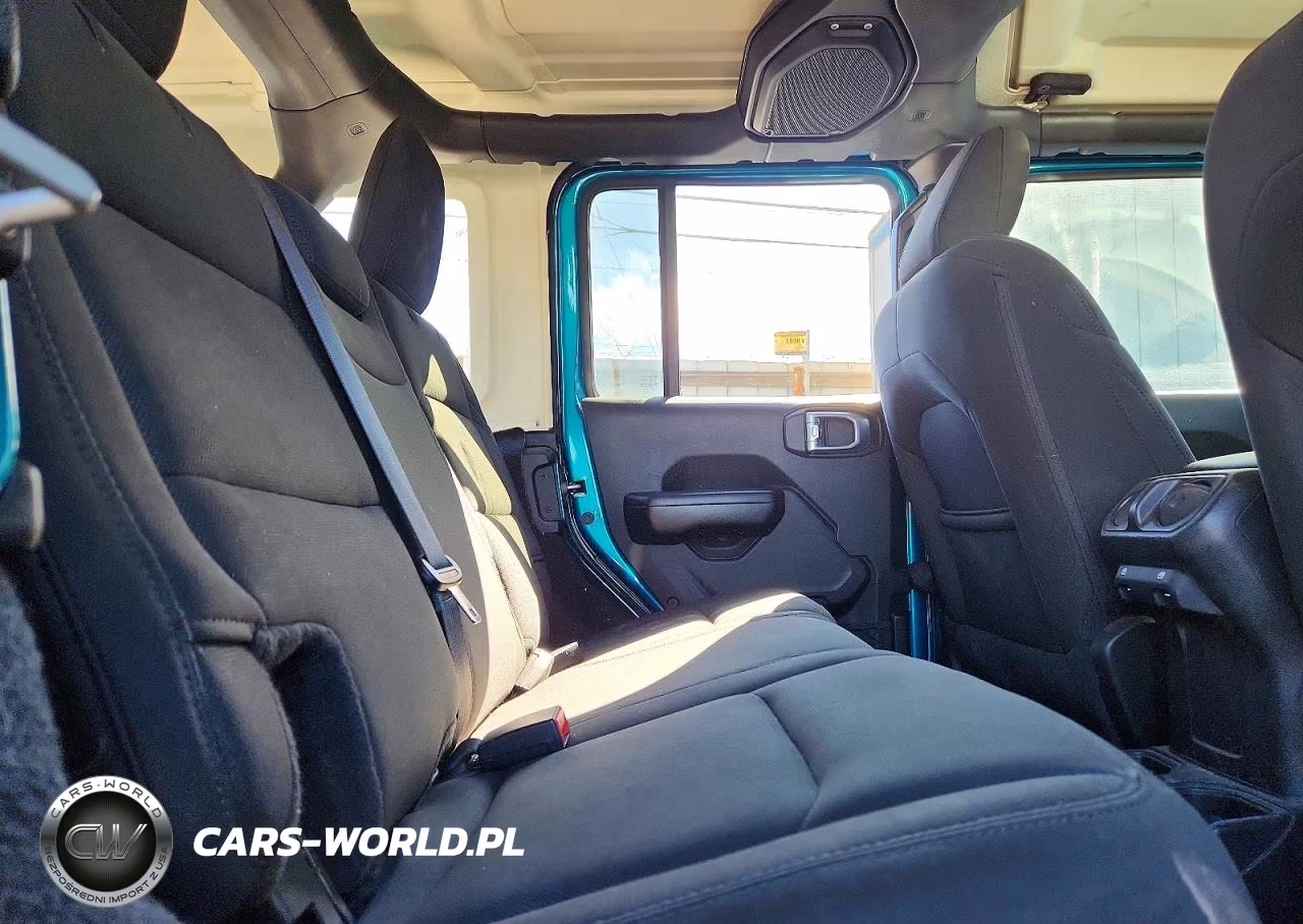 2020 Jeep Wrangler Unlimited Sport S 4X4 VIN:1C4HJXDG2LW110582 - 11