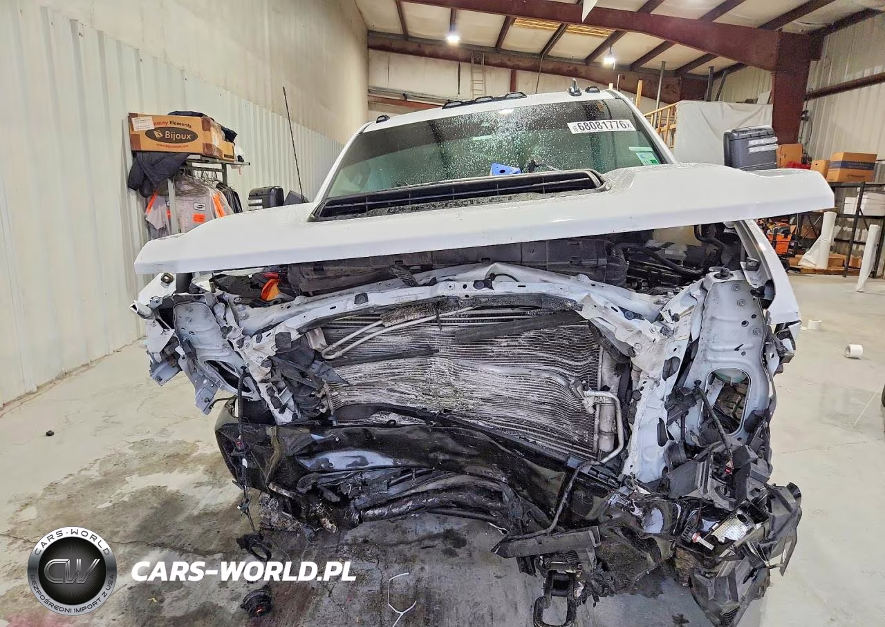 2024 Chevrolet Silverado K2500 Custom VIN:2GC4YMEY2R1120934 - 5