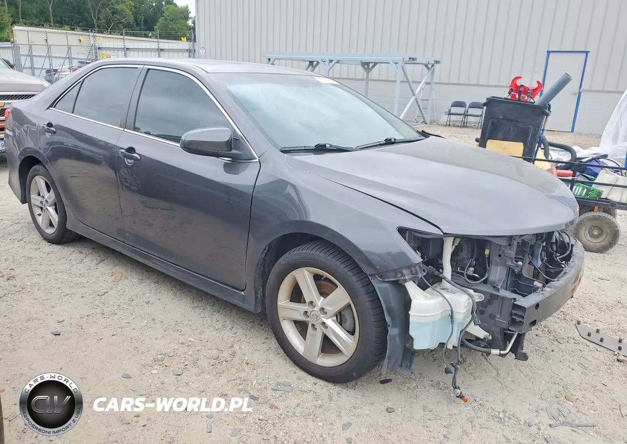 2013 Toyota Camry Se VIN:4T1BF1FK5DU712746 - 4
