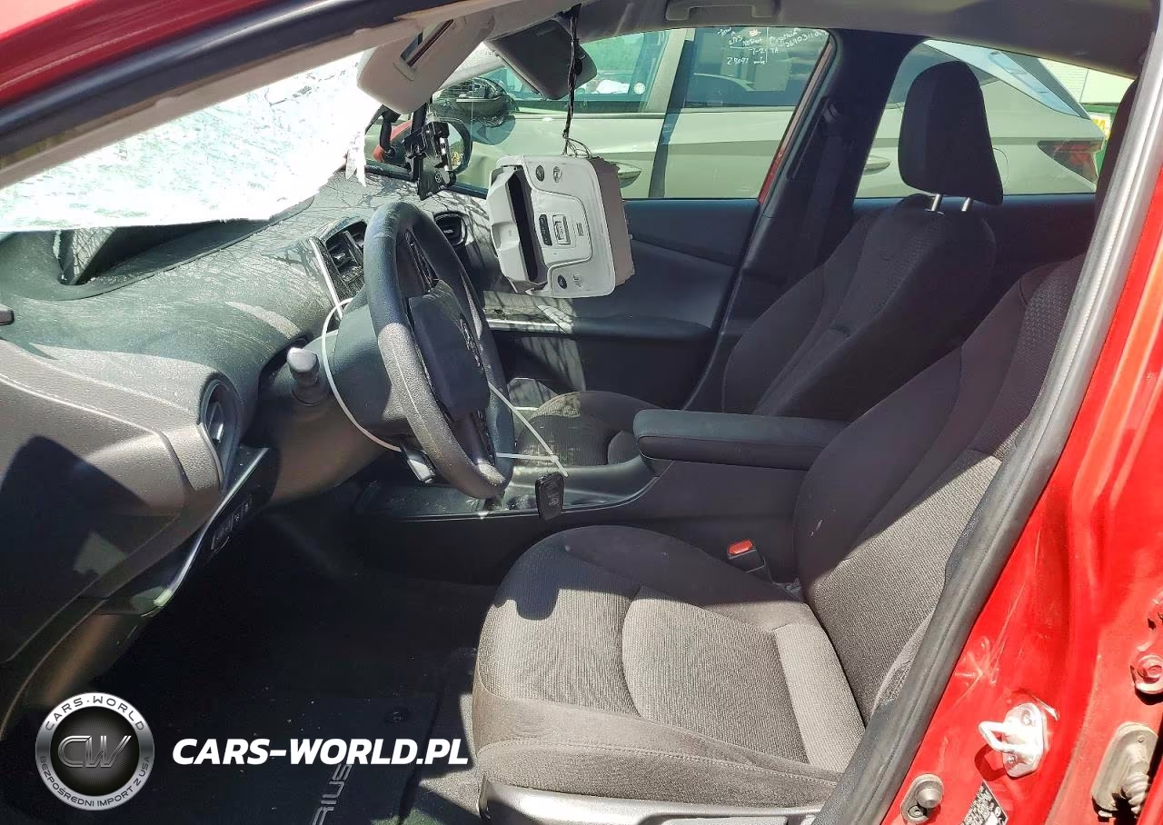 2020 Toyota Prius Le VIN:JTDKARFUXL3113221 - 7