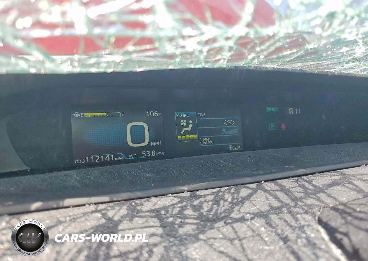 2020 Toyota Prius Le VIN:JTDKARFUXL3113221 - 9