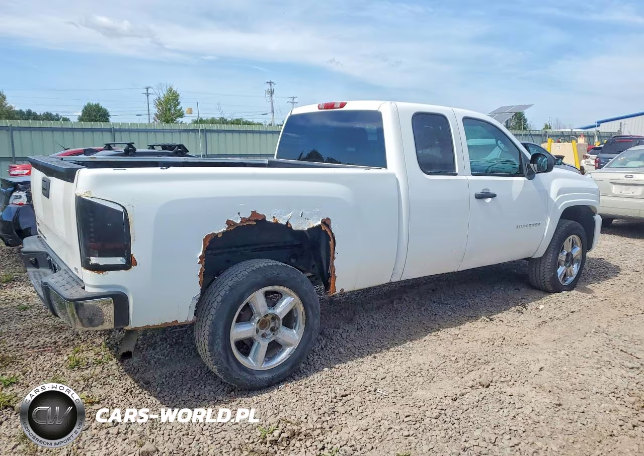 2011 Chevrolet Silverado K1500 Ls VIN:1GCRKREA2BZ446172 - 3