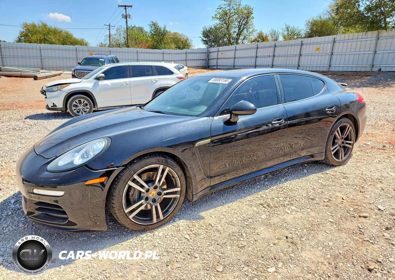2015 Porsche Panamera 2