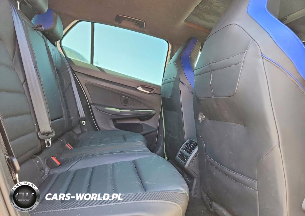 2024 Volkswagen Golf R VIN:WVWEB7CDXRW224894 - 10