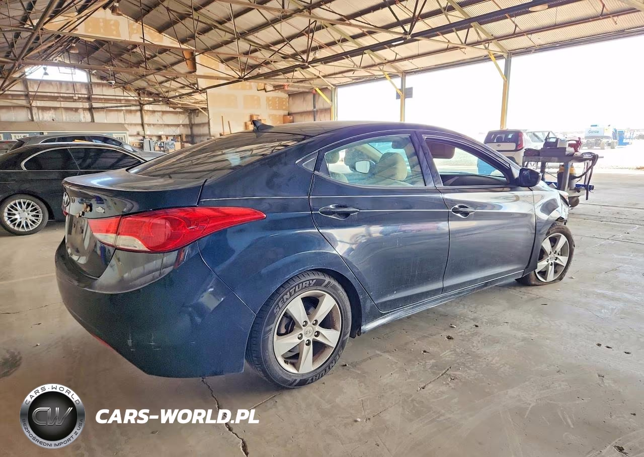 2013 Hyundai Elantra VIN:KMHDH4AE1DU649120 - 3