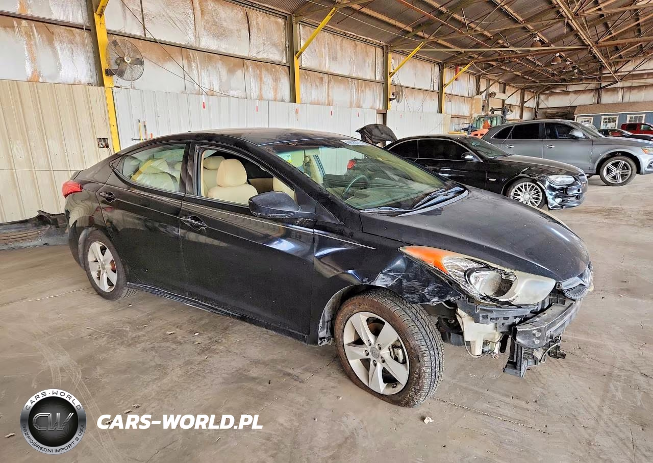 2013 Hyundai Elantra VIN:KMHDH4AE1DU649120 - 4
