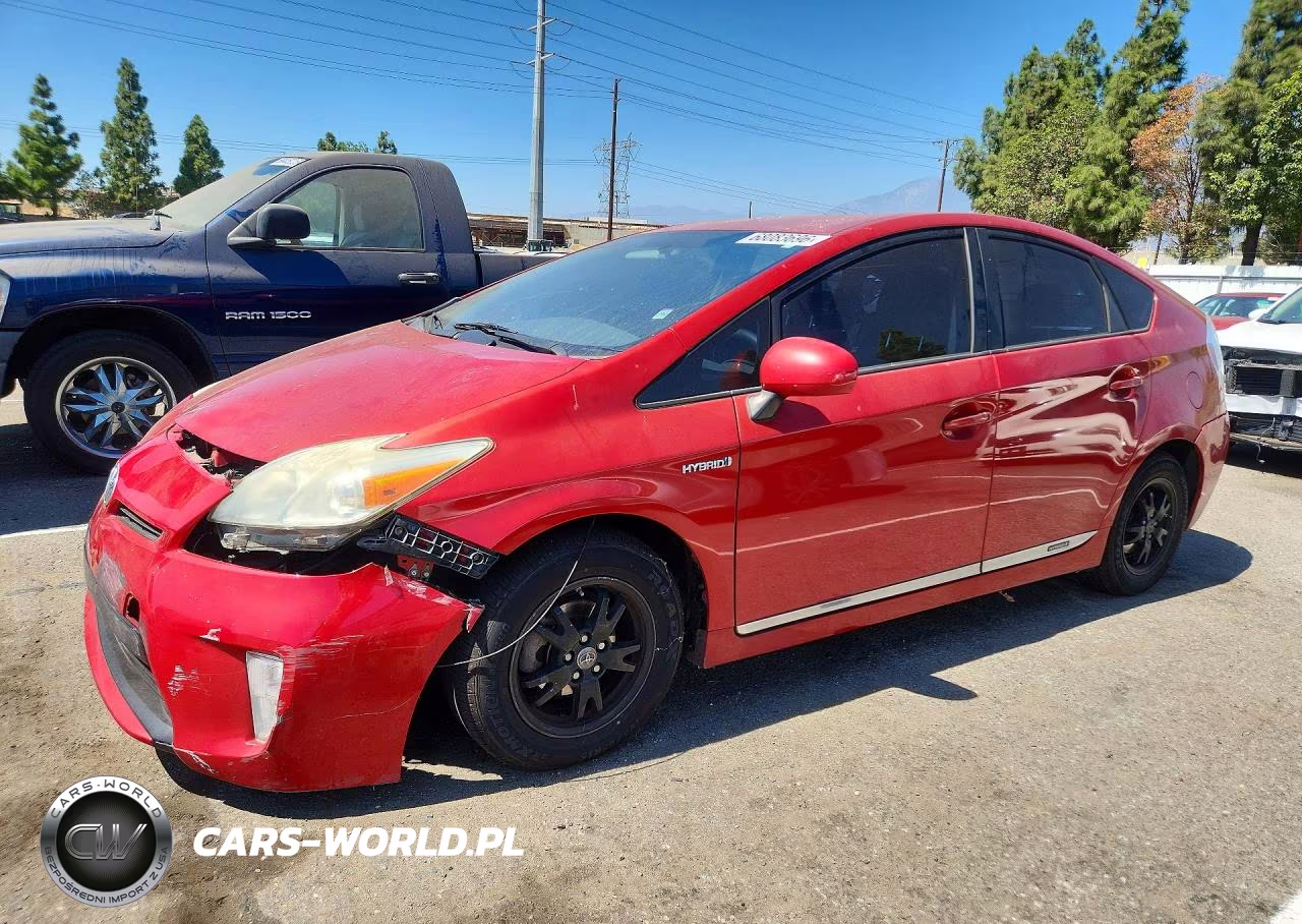 2014 Toyota Prius Three – zdjęcie 1 z 12