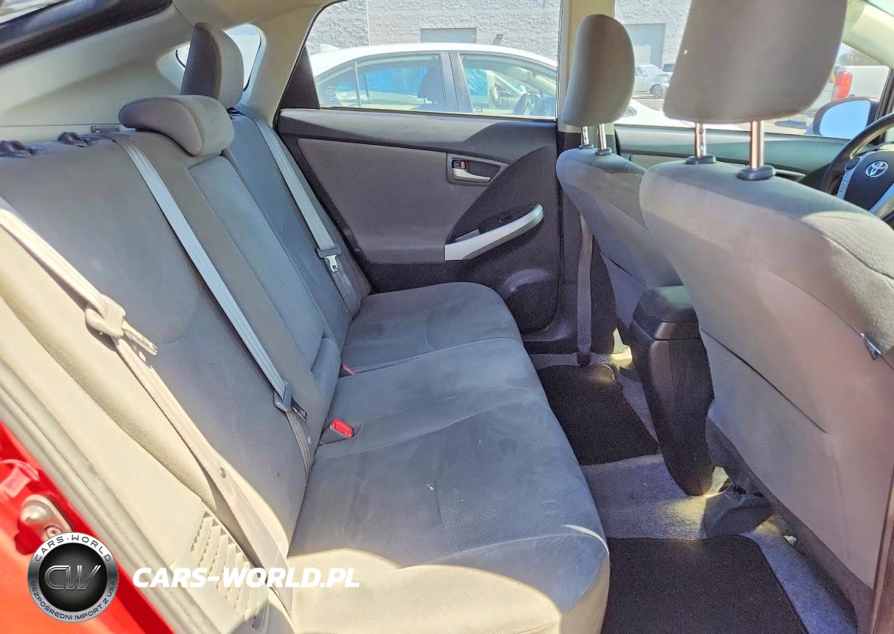 2014 Toyota Prius Three VIN:JTDKN3DUXE1768336 - 10