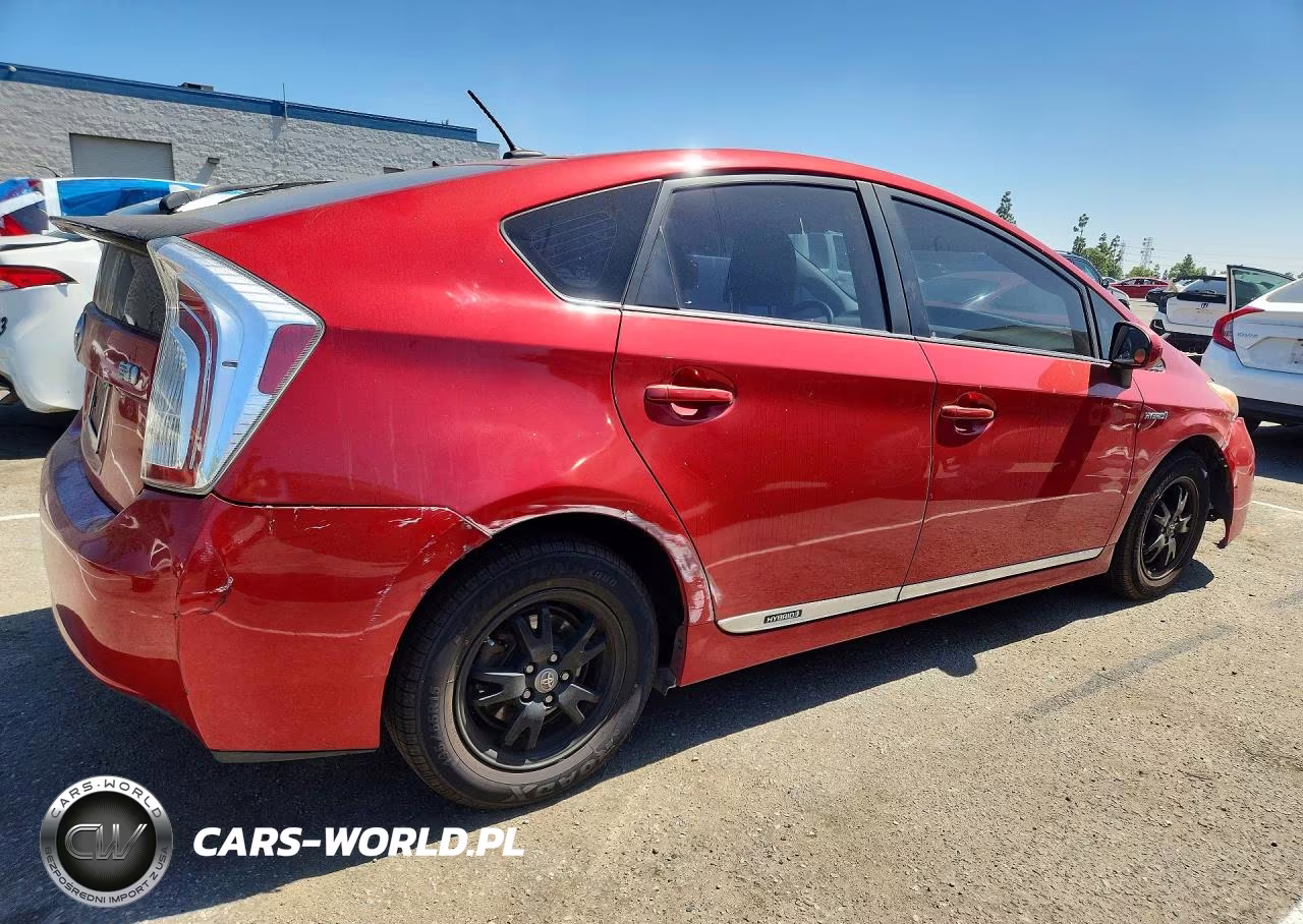 2014 Toyota Prius Three VIN:JTDKN3DUXE1768336 - 3