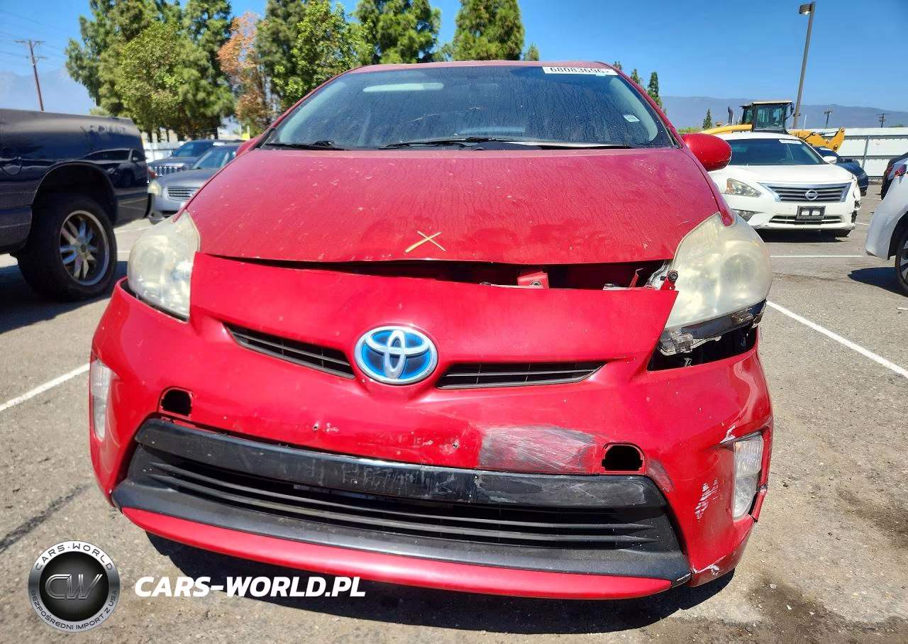 2014 Toyota Prius Three VIN:JTDKN3DUXE1768336 - 5