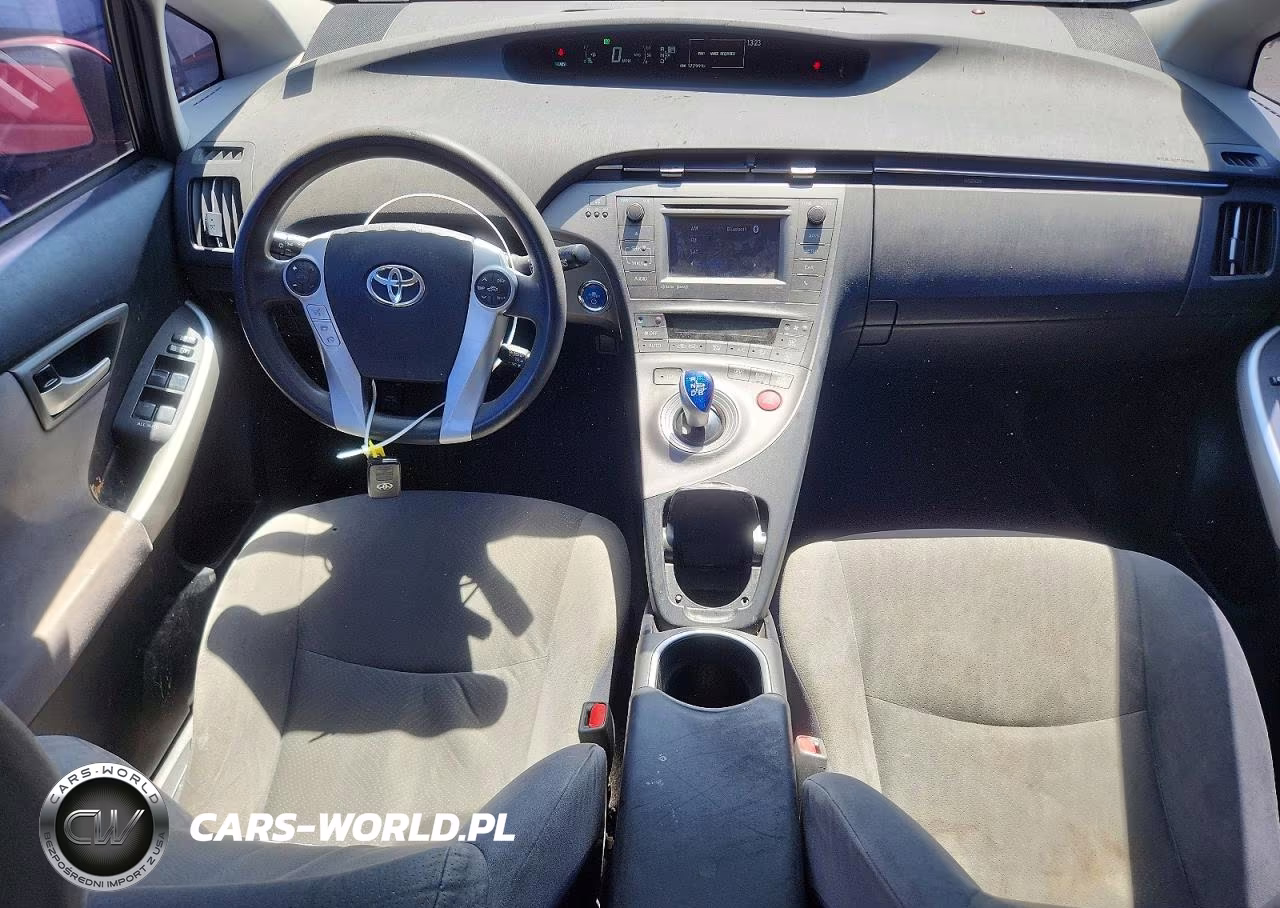 2014 Toyota Prius Three VIN:JTDKN3DUXE1768336 - 8