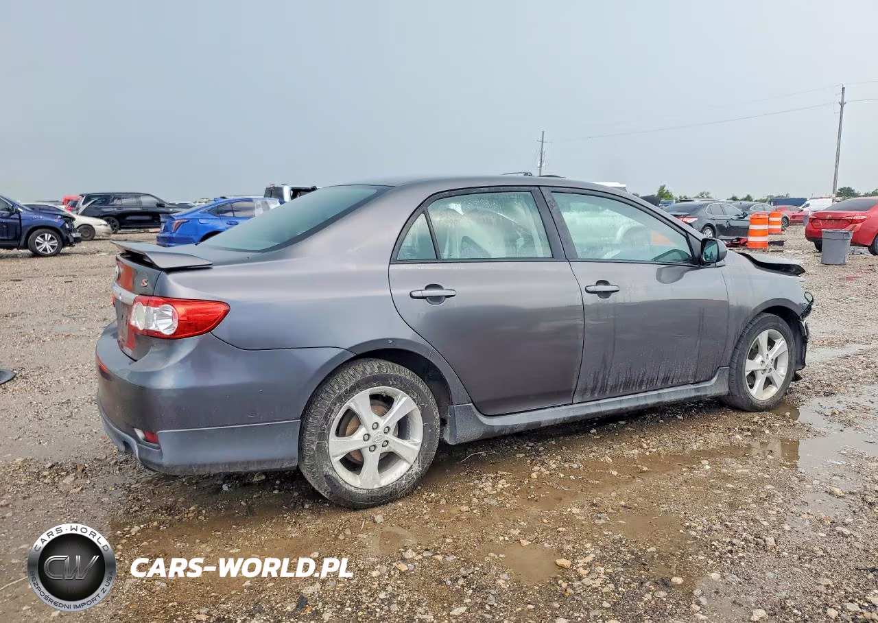 2013 Toyota Corolla S VIN:5YFBU4EE1DP125870 - 3