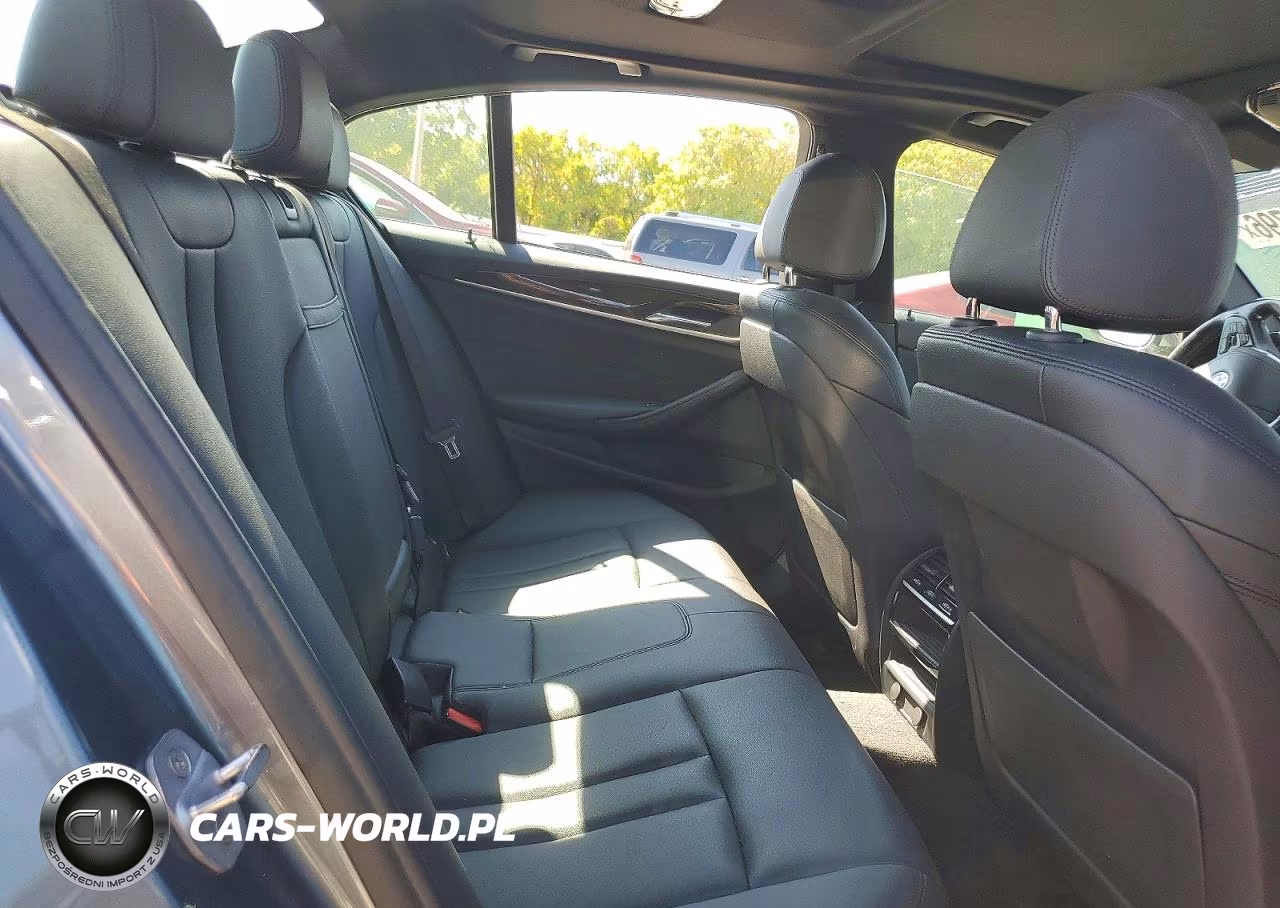 2018 BMW 530 Xi VIN:WBAJA7C56JWC76523 - 10