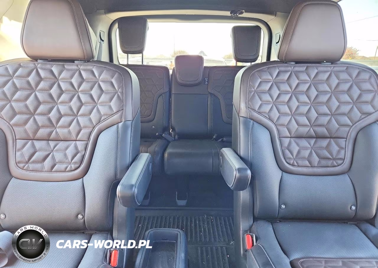 2025 Nissan Armada Platinum Reserve VIN:JN8AY3CC8S9201412 - 10