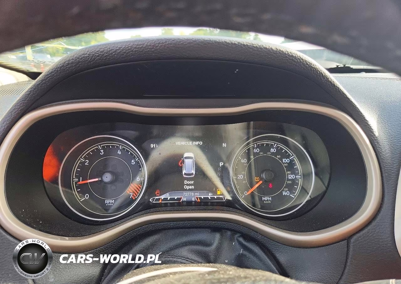2015 Jeep Cherokee Limited VIN:1C4PJMDB1FW703000 - 9