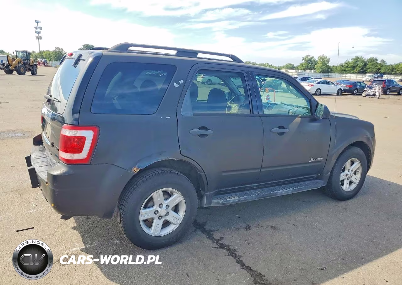 2011 Ford Escape Hybrid VIN:1FMCU4K35BKB15583 - 3