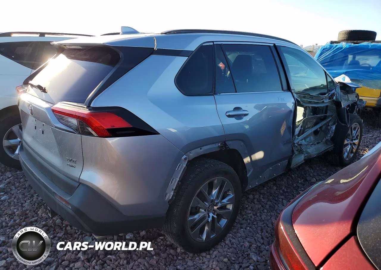 2020 Toyota Rav4 Xle Premium VIN:2T3A1RFV5LC068000 - 3