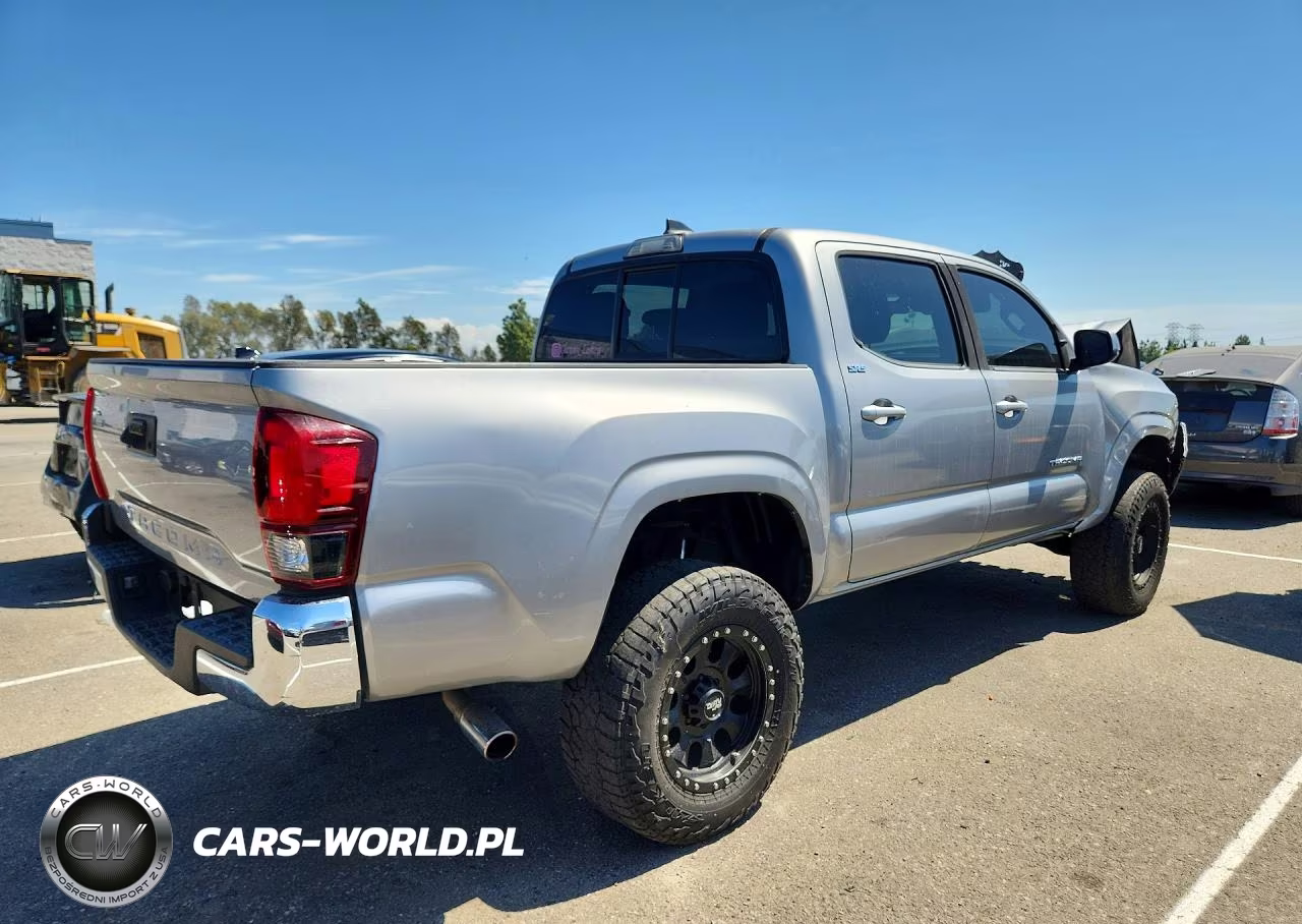 2019 Toyota Tacoma Sr5 VIN:5TFAX5GN6KX163745 - 3