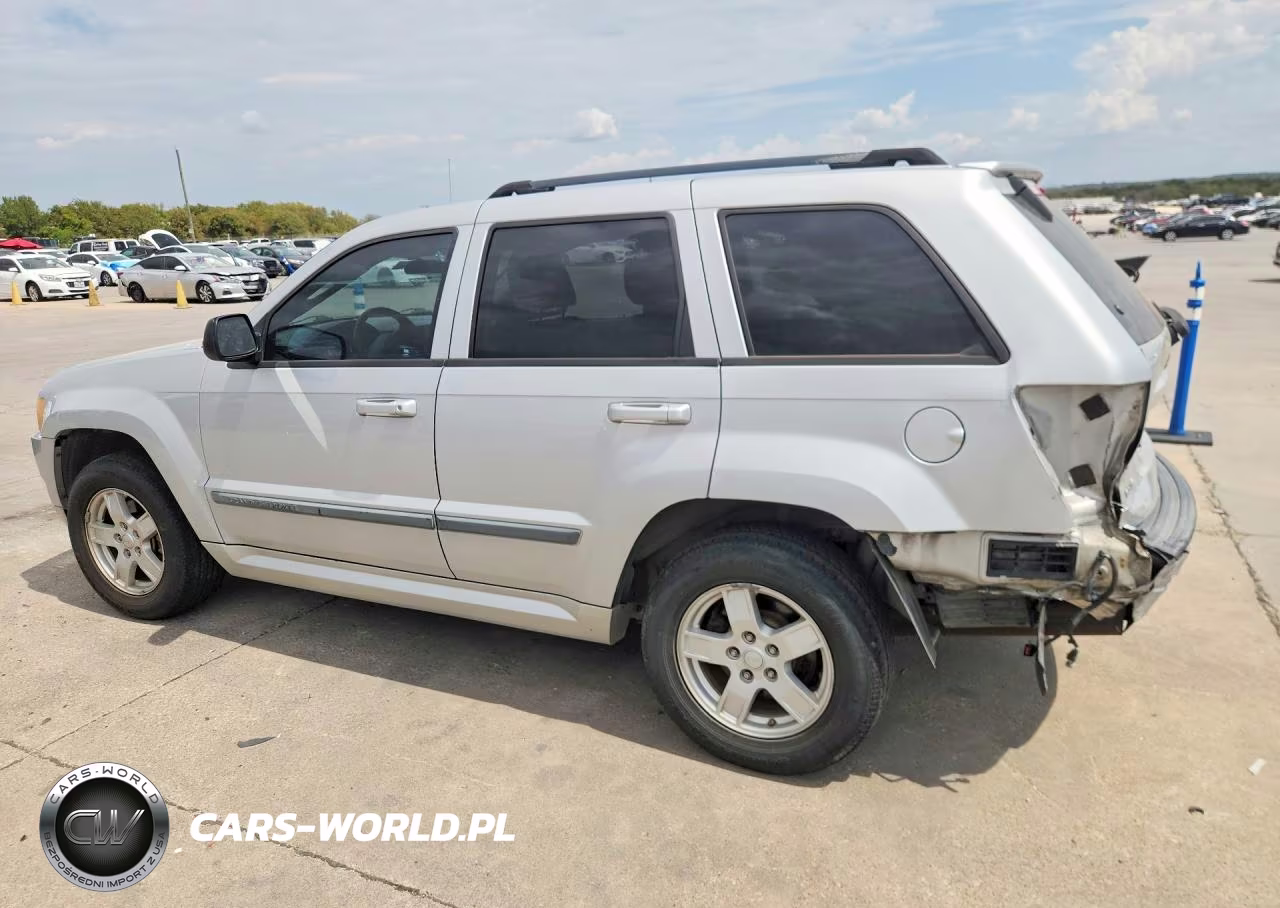 2007 Jeep Grand Cherokee Laredo VIN:1J8HS48PX7C549924 - 2