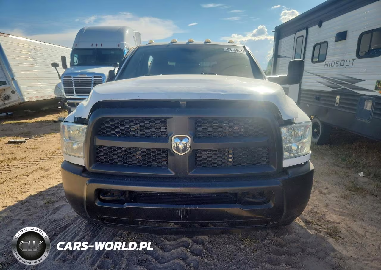 2018 Ram 3500 VIN:3C7WRTCL8JG325325 - 5