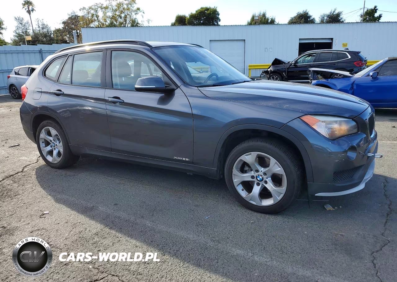 2015 BMW X1 Sdrive28I VIN:WBAVM1C57FV316236 - 4