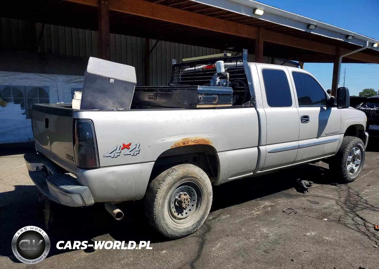 2006 GMC Sierra K2500 Heavy Duty VIN:1GTHK29U16E165839 - 3