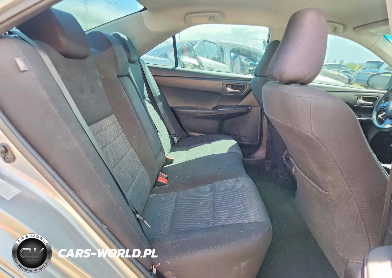 2017 Toyota Camry Le VIN:4T1BF1FKXHU444864 - 10