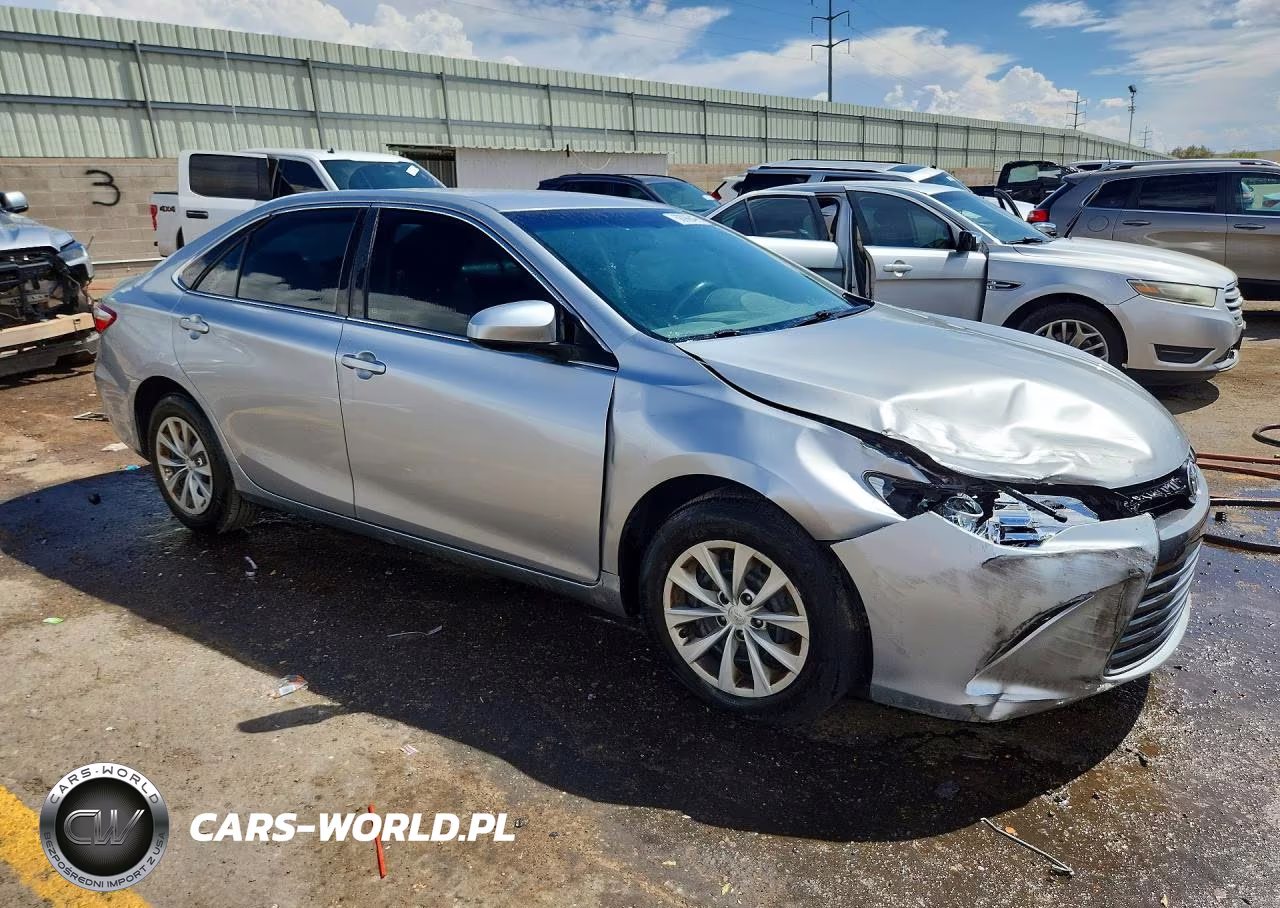 2017 Toyota Camry Le VIN:4T1BF1FKXHU444864 - 4